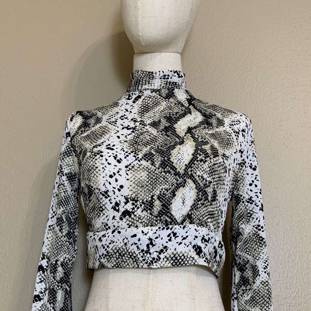 Windsor Open Back Snake Print Cropped Top High Neck Small